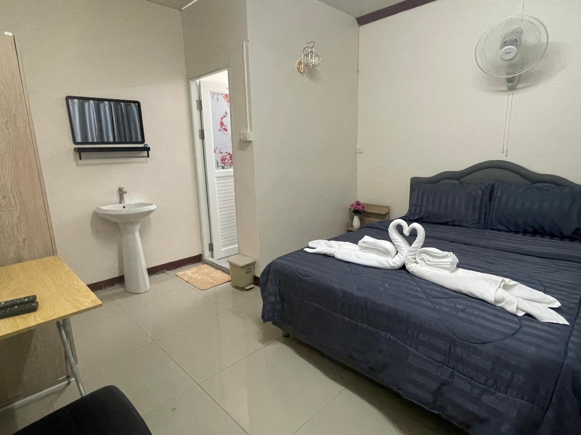 2B Cozy Hostel ตรัง Εξωτερικό φωτογραφία