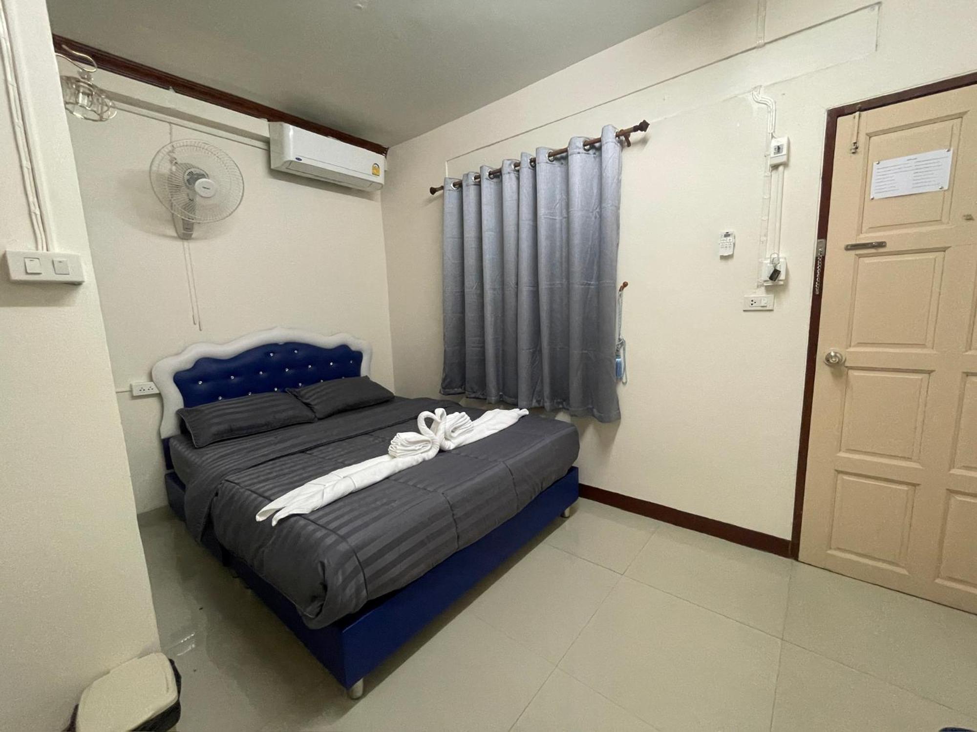 2B Cozy Hostel ตรัง Εξωτερικό φωτογραφία