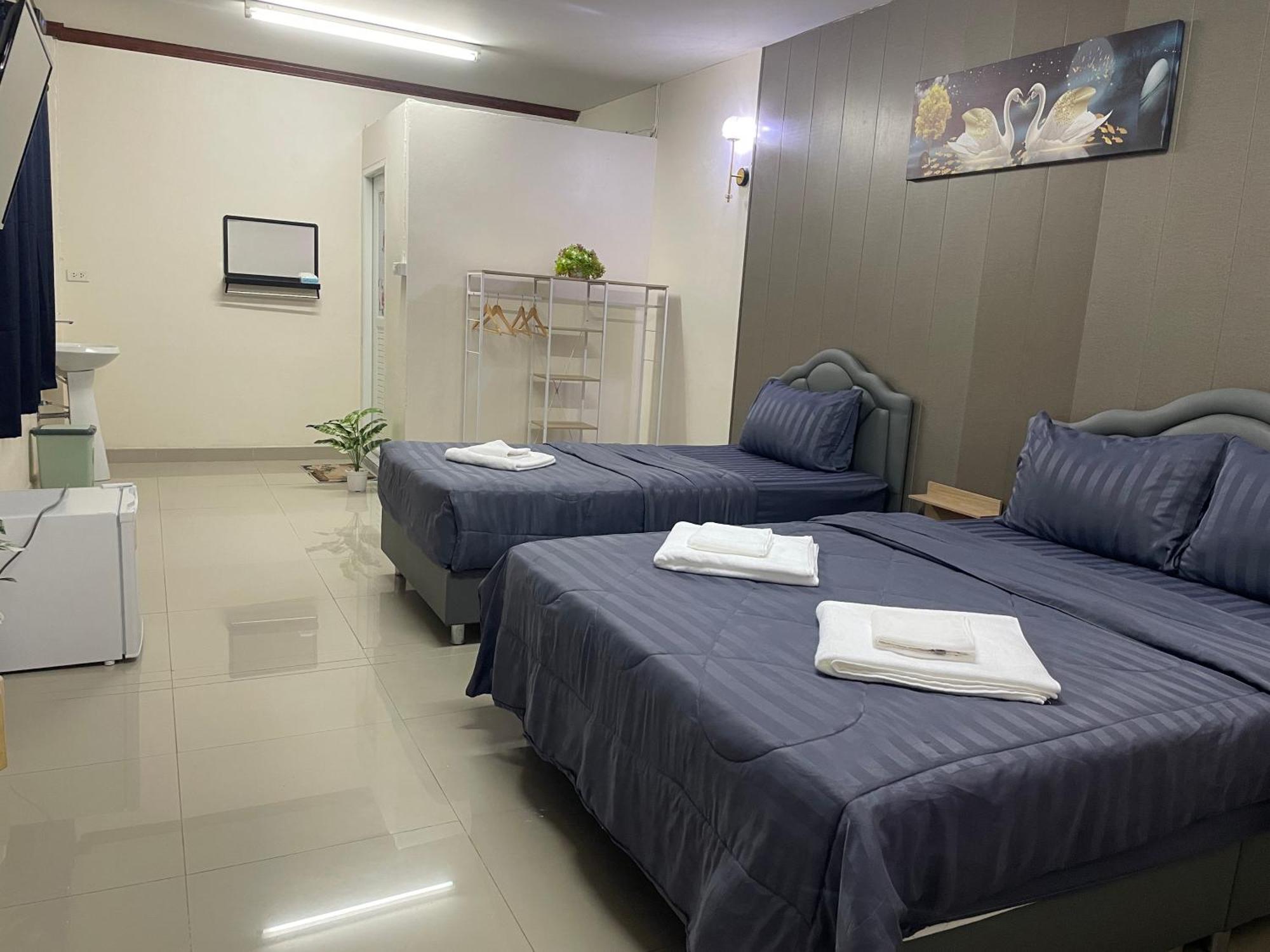 2B Cozy Hostel ตรัง Εξωτερικό φωτογραφία