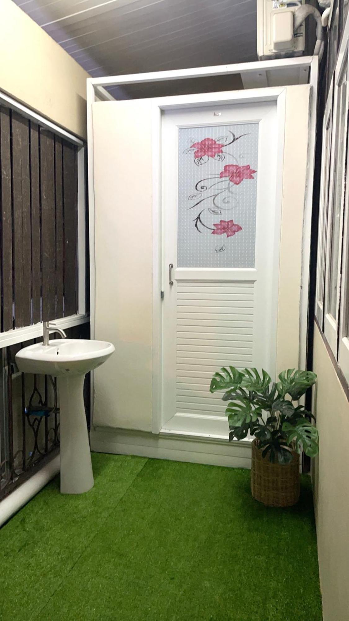 2B Cozy Hostel ตรัง Εξωτερικό φωτογραφία