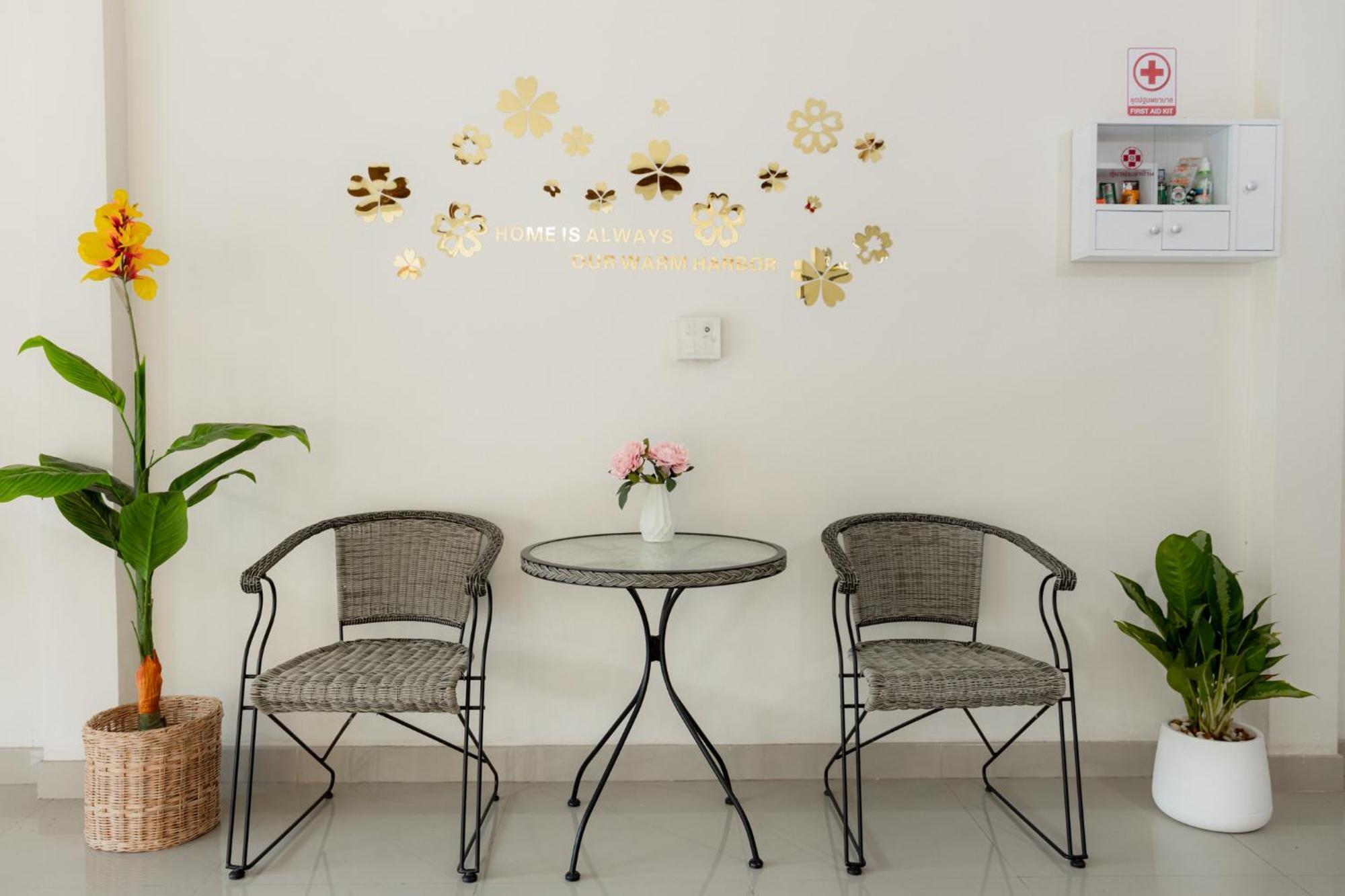 2B Cozy Hostel ตรัง Εξωτερικό φωτογραφία