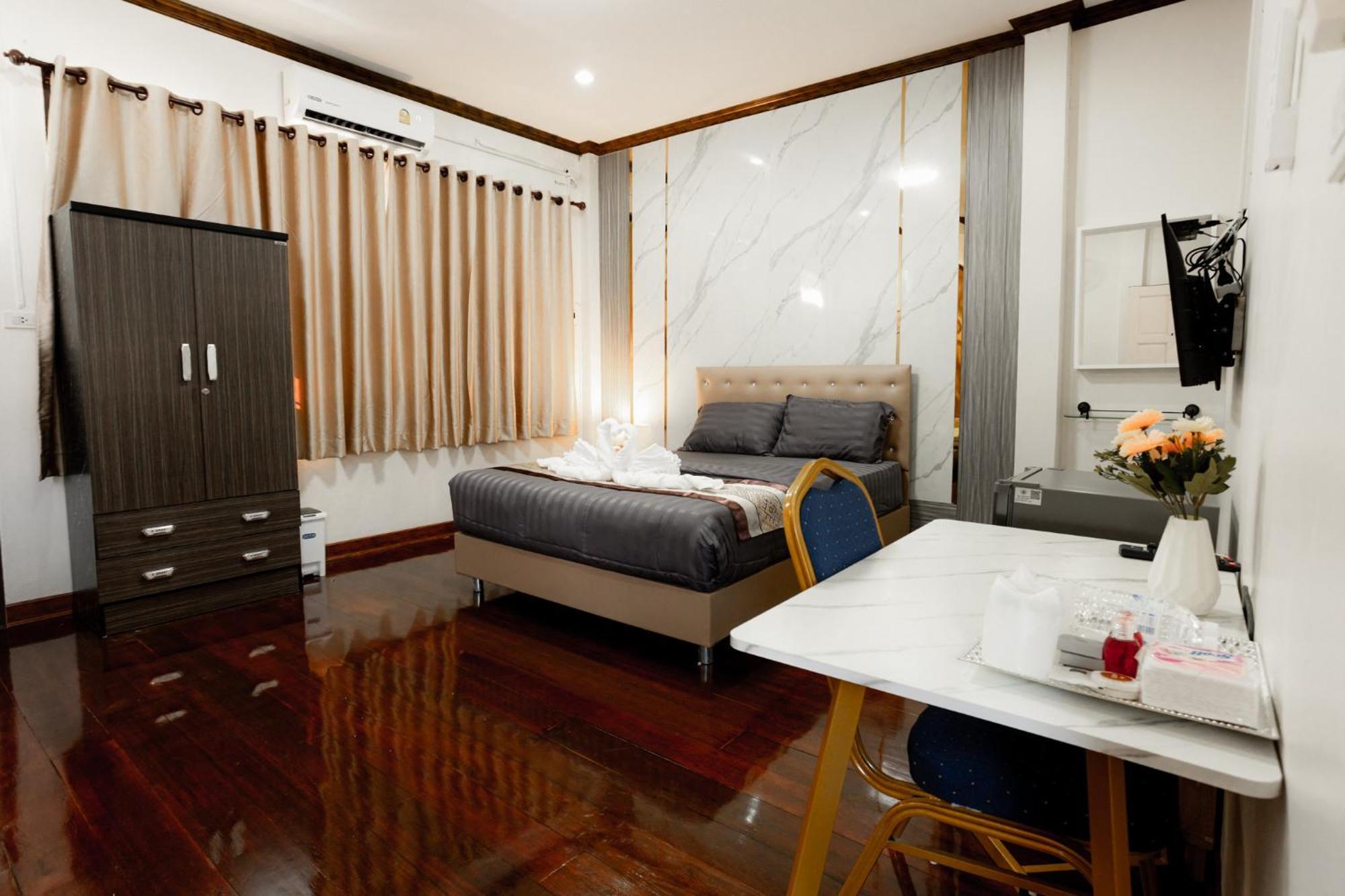 2B Cozy Hostel ตรัง Εξωτερικό φωτογραφία